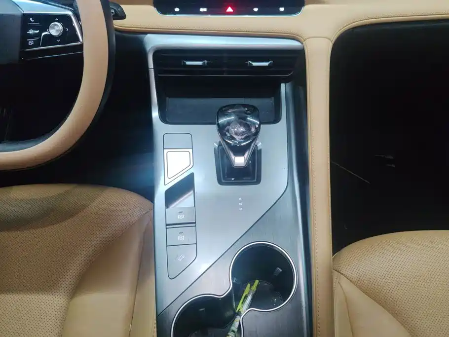 Roewe RX5 New Energy — миниатюра 16