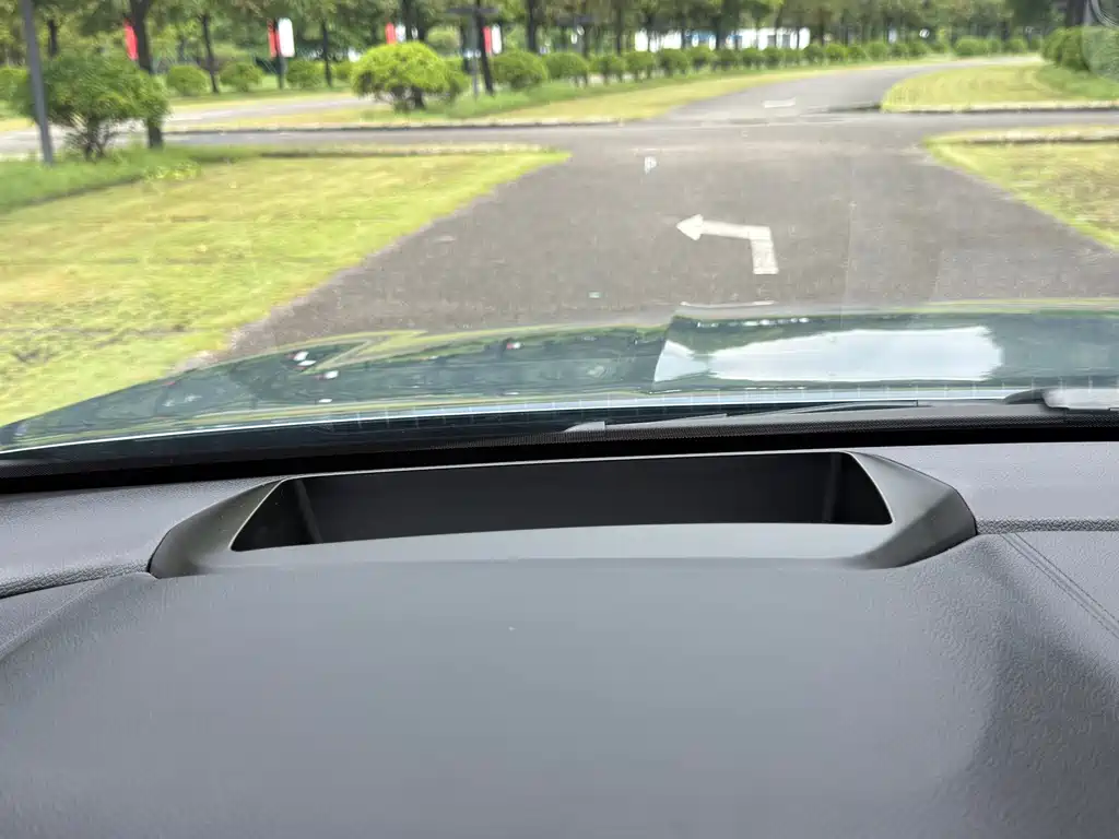Geely Xingyue L Oriental Brilliance 2.0TD Auto Moon Gaze Edition, фото 20