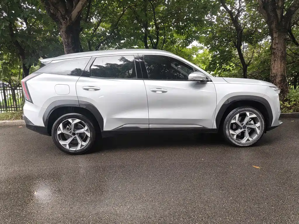 Geely Boyue L — миниатюра 3