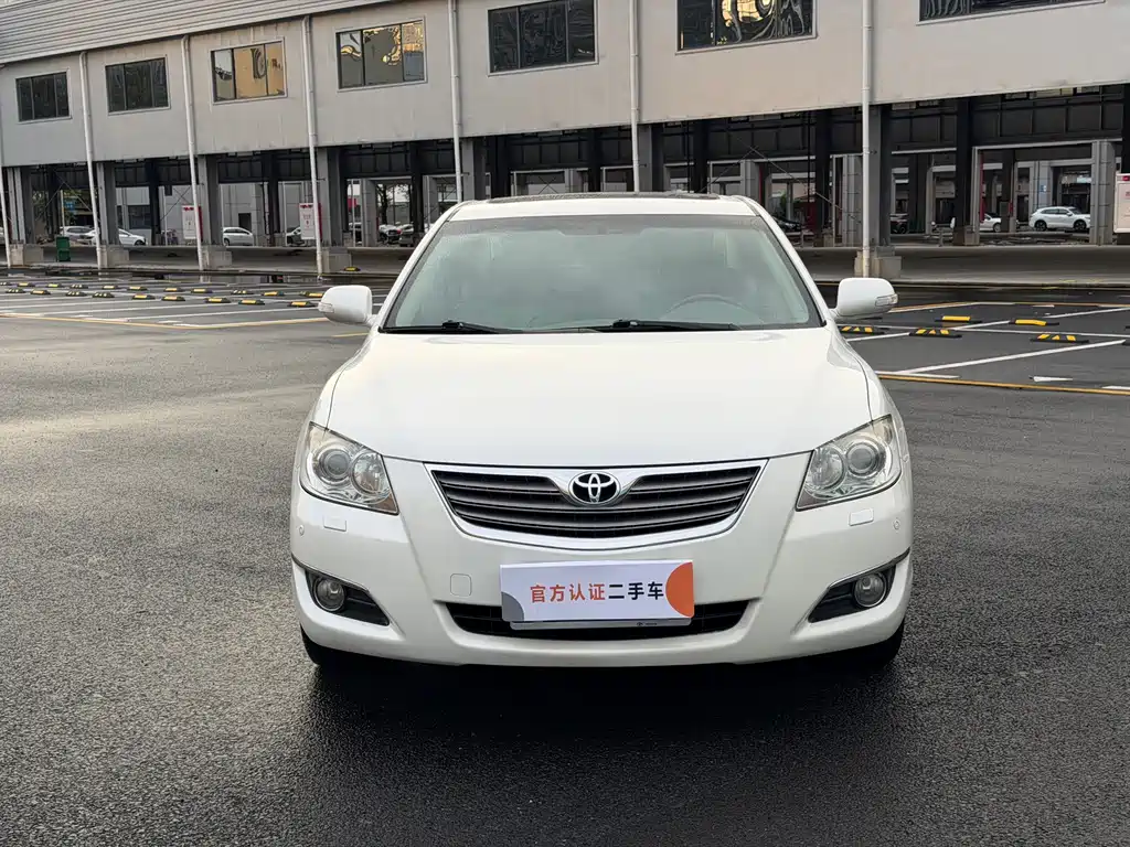 Toyota Camry — миниатюра 2
