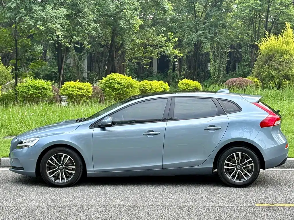 Volvo V40 — миниатюра 7