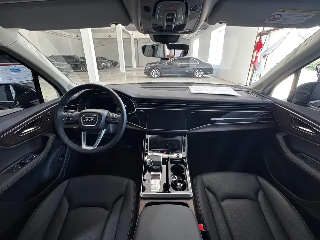 Audi Q7 — миниатюра 9