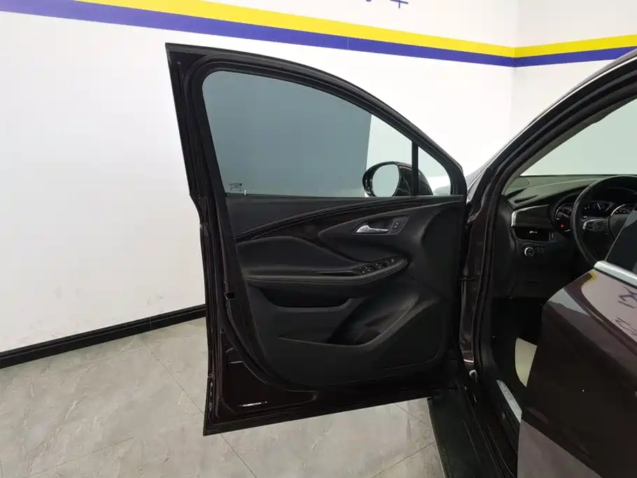 Buick Envision Plus — миниатюра 7