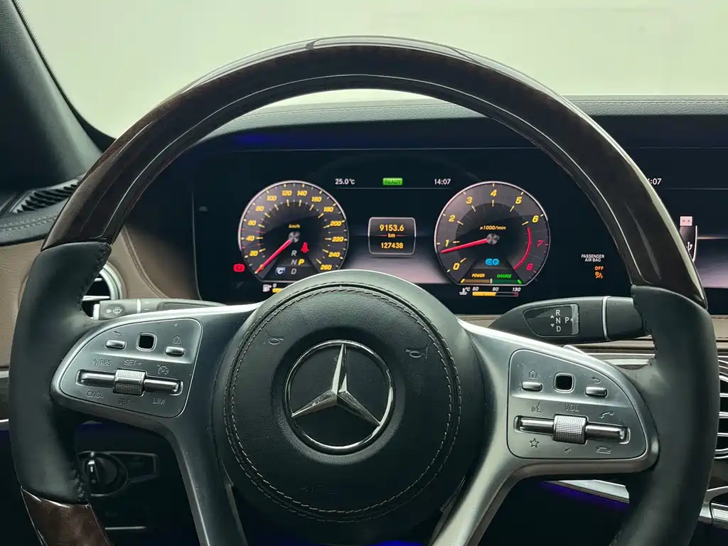 Mercedes-Benz S-Class — миниатюра 9