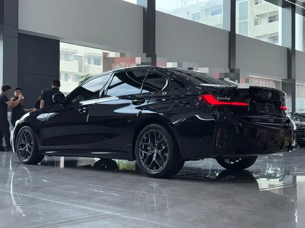 BMW 3 Series — миниатюра 7