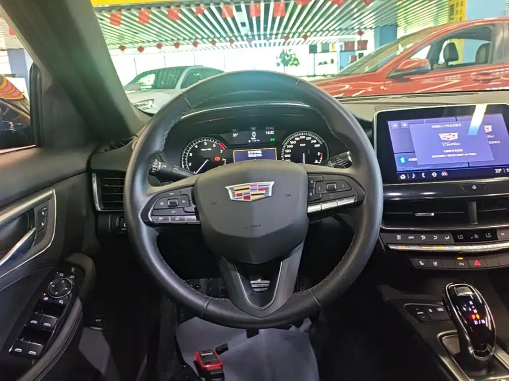 Cadillac CT5 — миниатюра 11