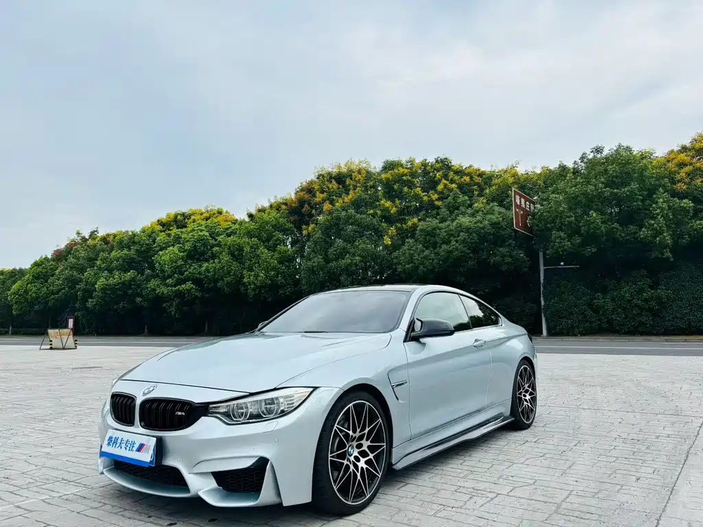 BMW M4 — миниатюра 2