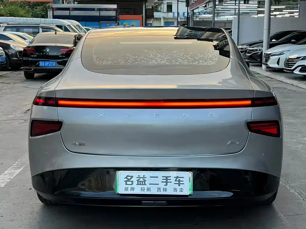 XPeng P7 — миниатюра 5