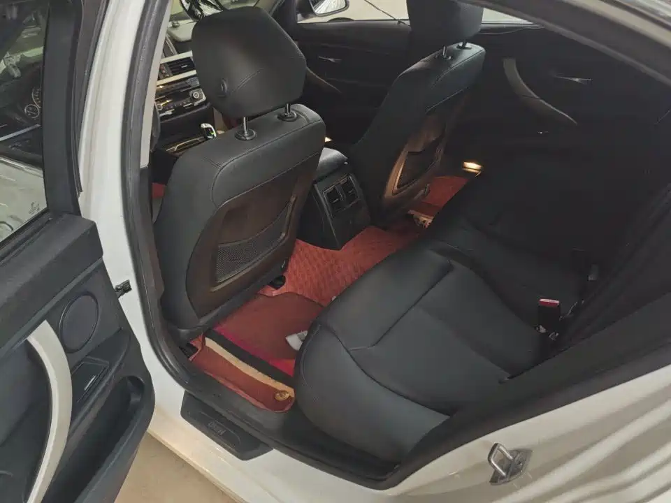 BMW 3 Series — миниатюра 6
