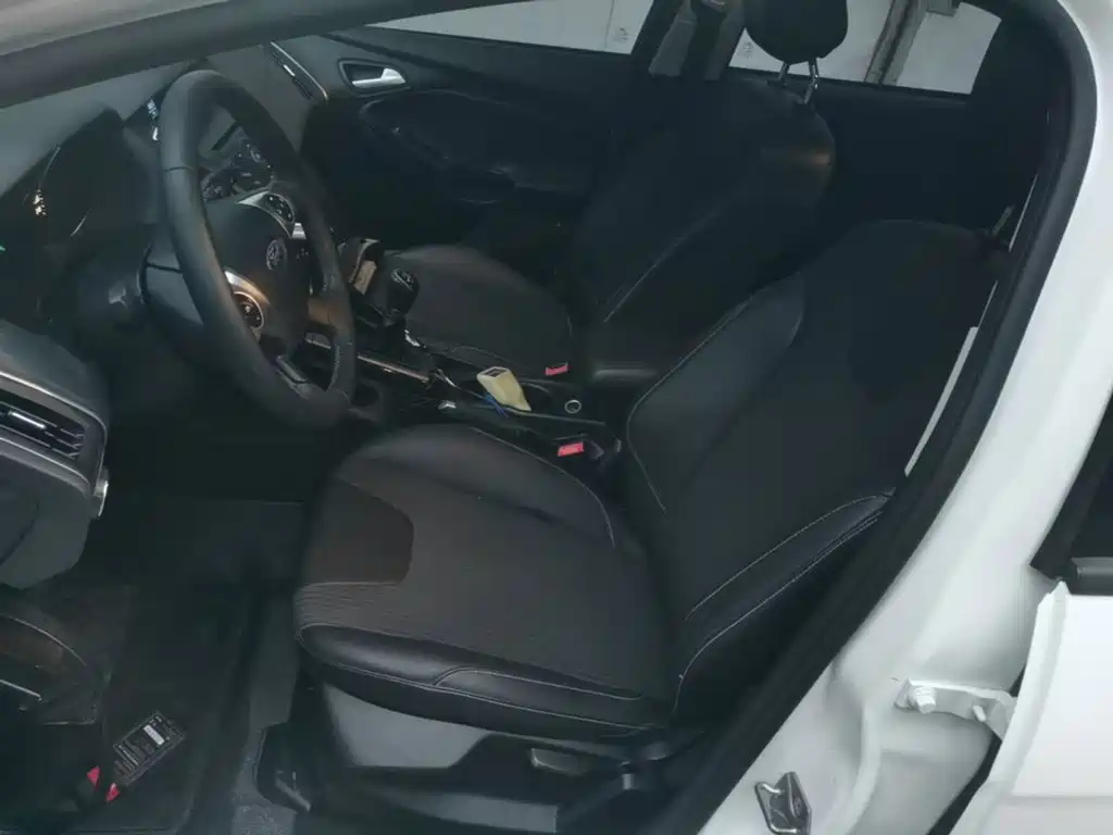 Ford Focus — миниатюра 15