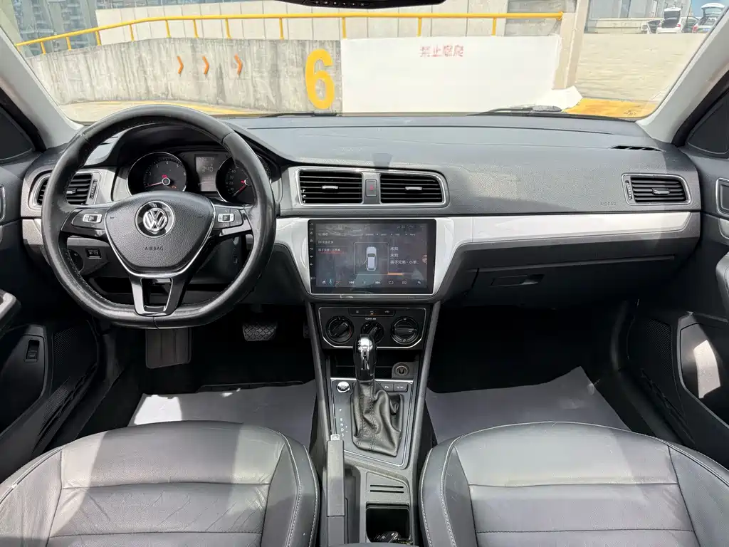 Volkswagen Lavida — миниатюра 6