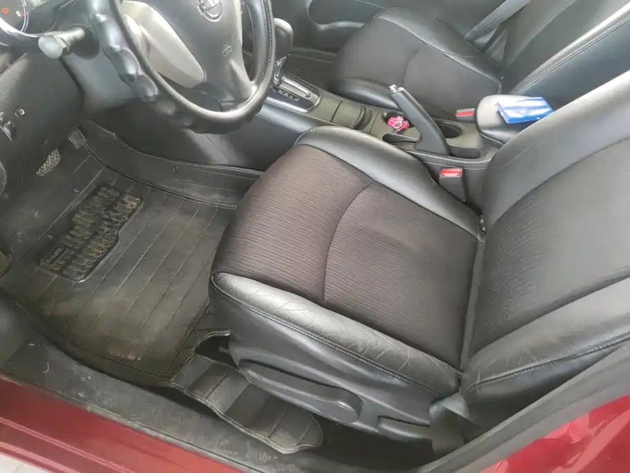 Nissan Tiida 2011 1.6L CVT
