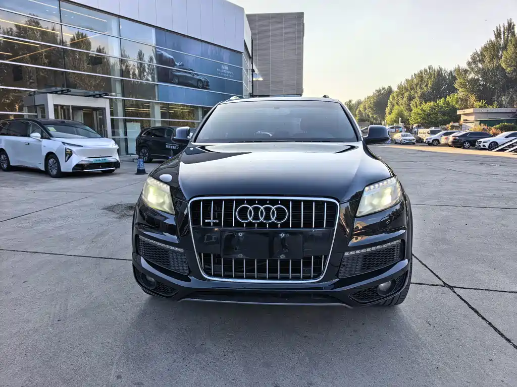Audi Q7 — миниатюра 2