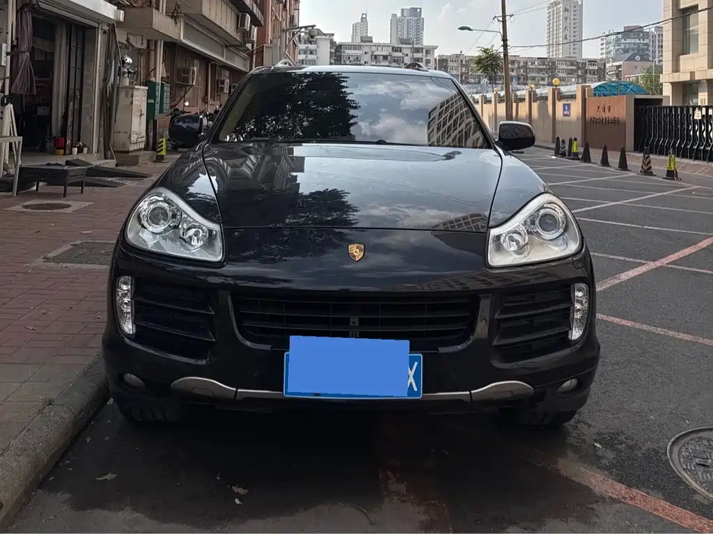 Porsche Cayenne — миниатюра 2