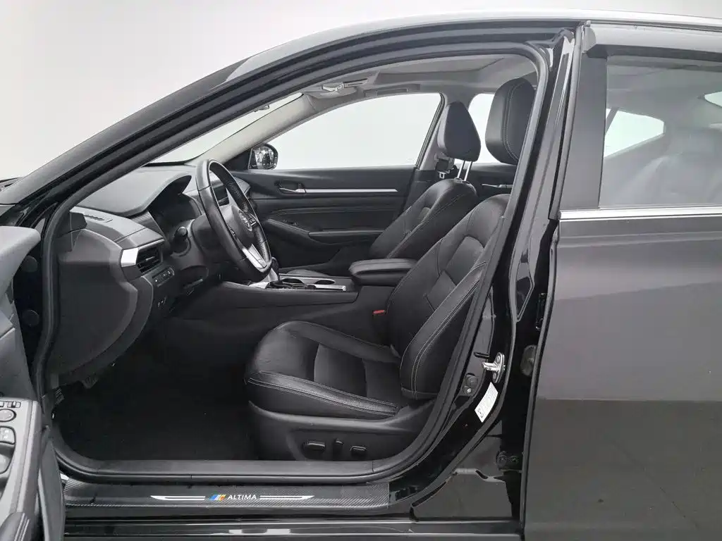 Nissan Teana — миниатюра 10