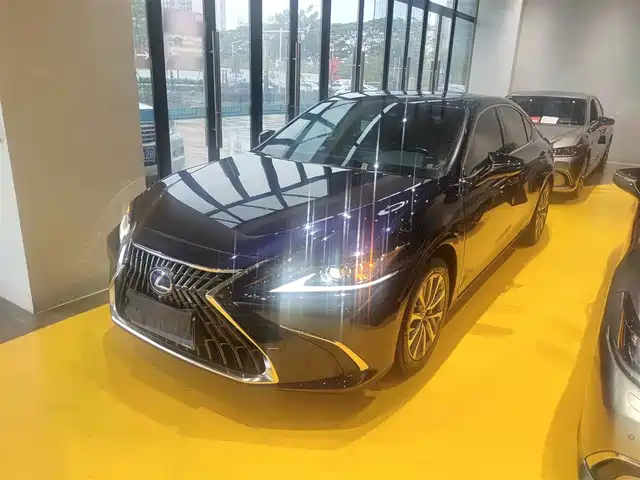 LEXUS  ES 2021