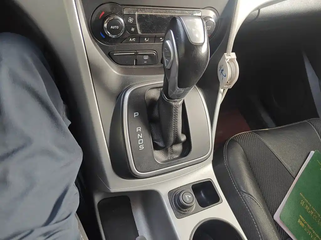 Ford Kuga — миниатюра 10
