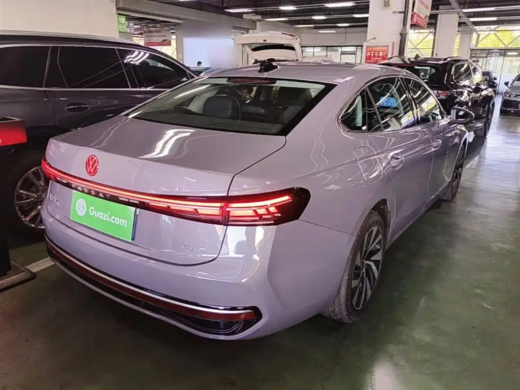 Volkswagen Passat 2025 Pro 380TSI