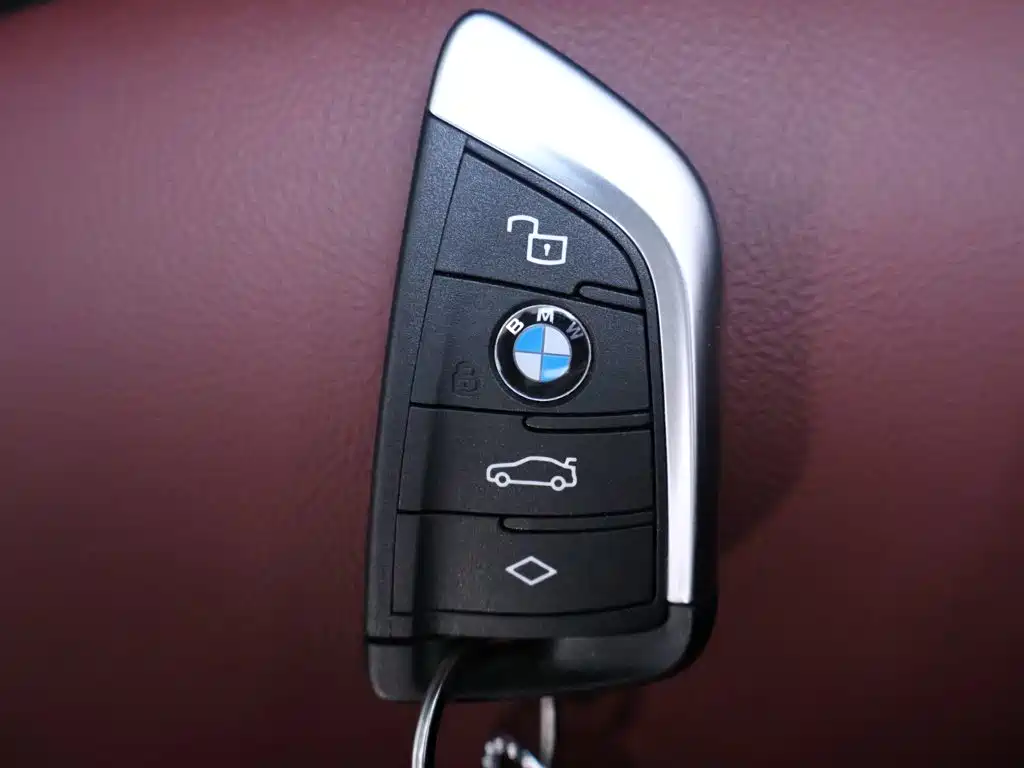 BMW 3 Series — миниатюра 25