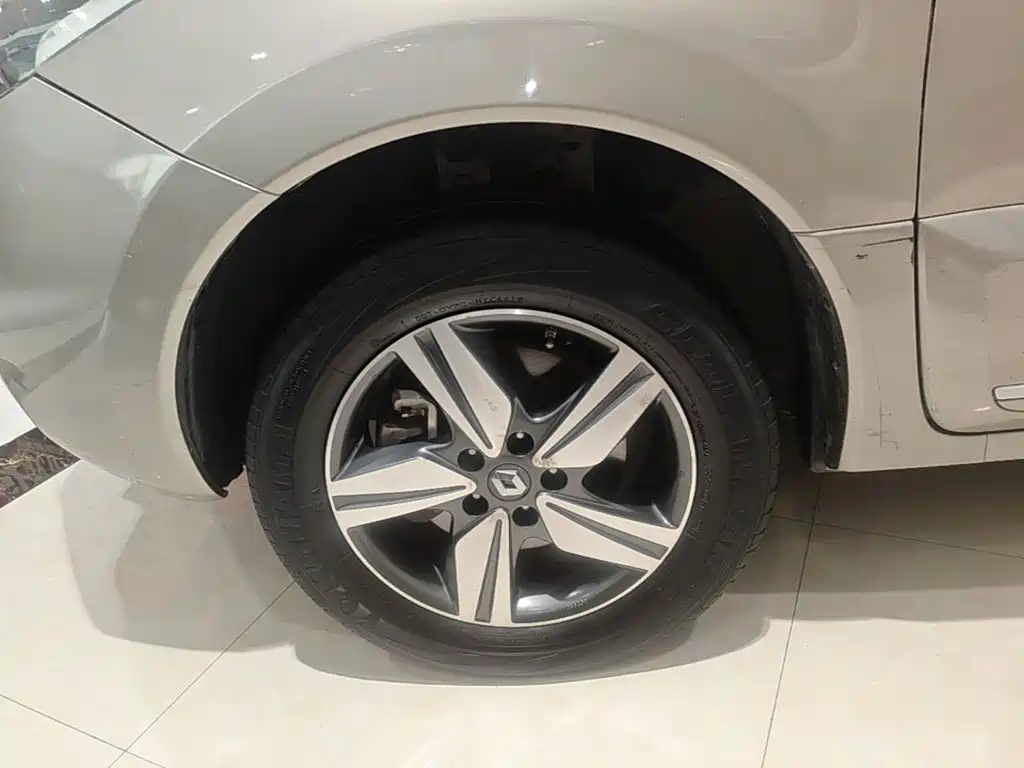 Renault Koleos (Import) — миниатюра 23