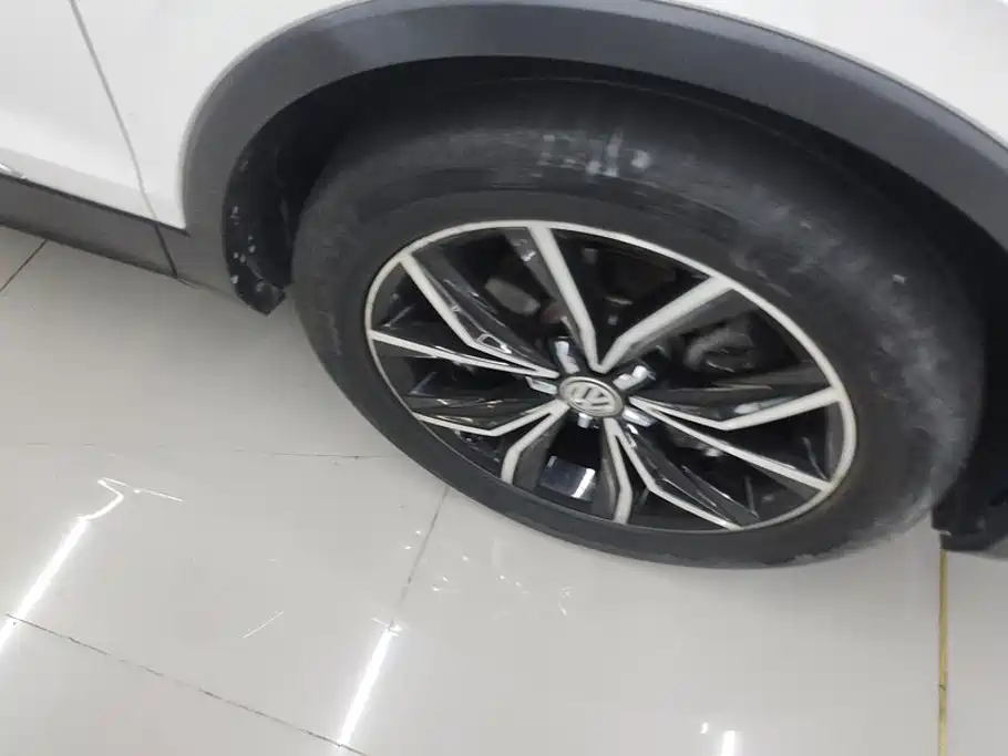 Volkswagen Tiguan L L 2019 380TSI AT Luxury 7 мест VI