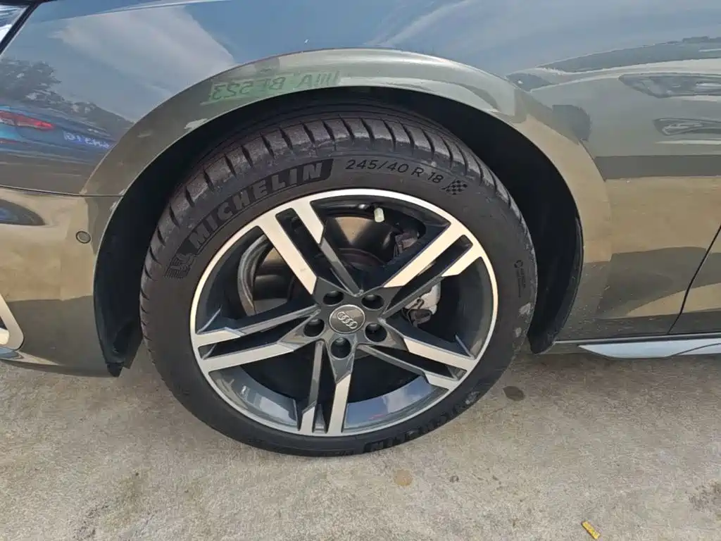 Audi A4L — миниатюра 23