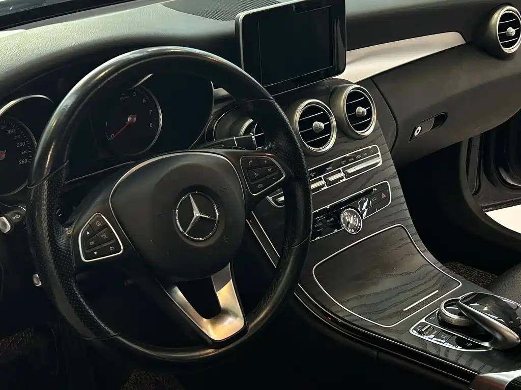 Mercedes-Benz C-Class (Import) — миниатюра 15