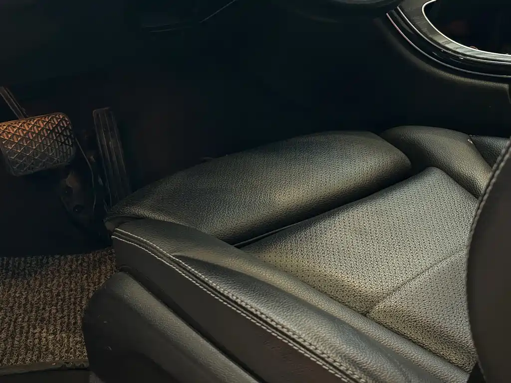 Mercedes-Benz C-Class (Import) — миниатюра 8