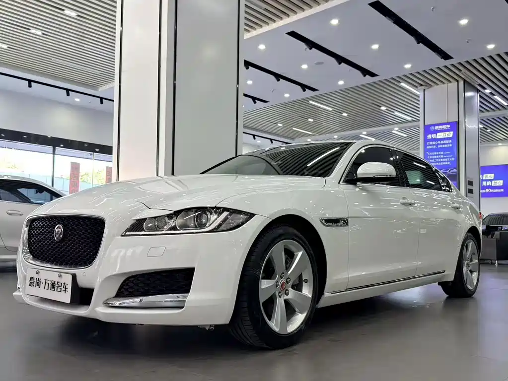 Jaguar XFL