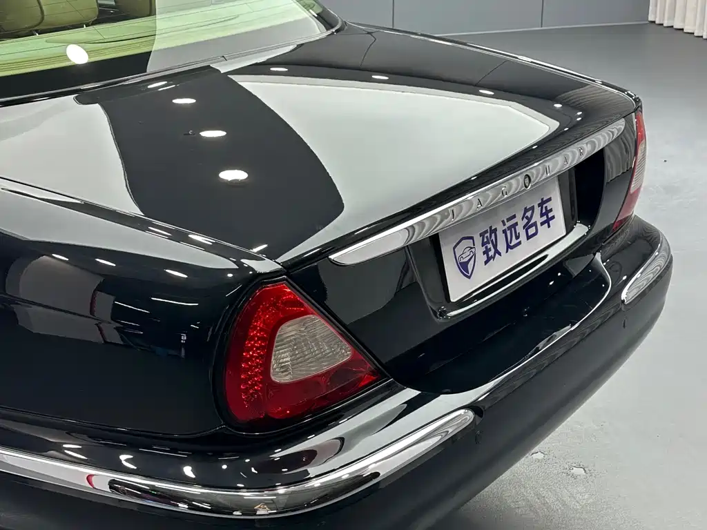 Jaguar XJ — миниатюра 42