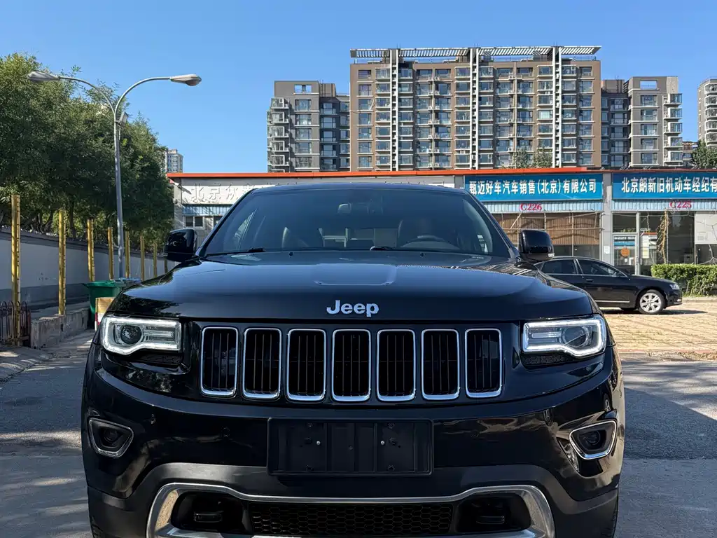 Jeep Grand Cherokee (Import) — миниатюра 2