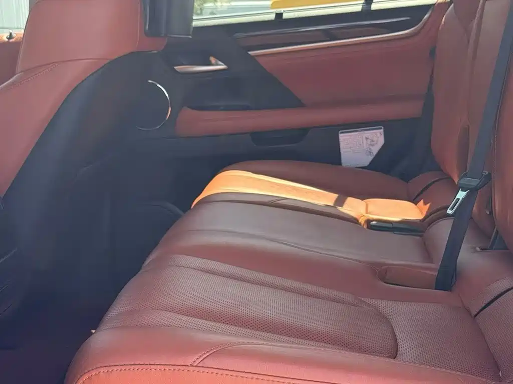 Lexus LX — миниатюра 6