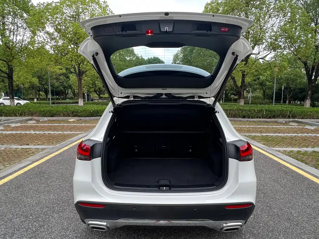 Mercedes-Benz GLA — миниатюра 18