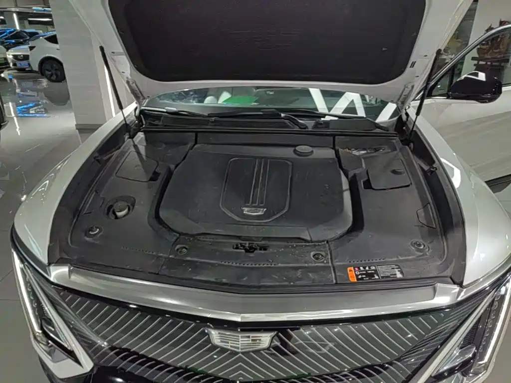 Cadillac Lyriq — миниатюра 20