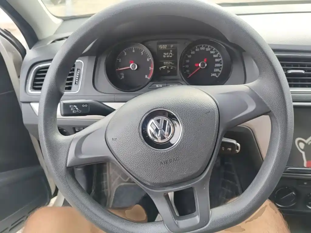 Volkswagen Lavida — миниатюра 11