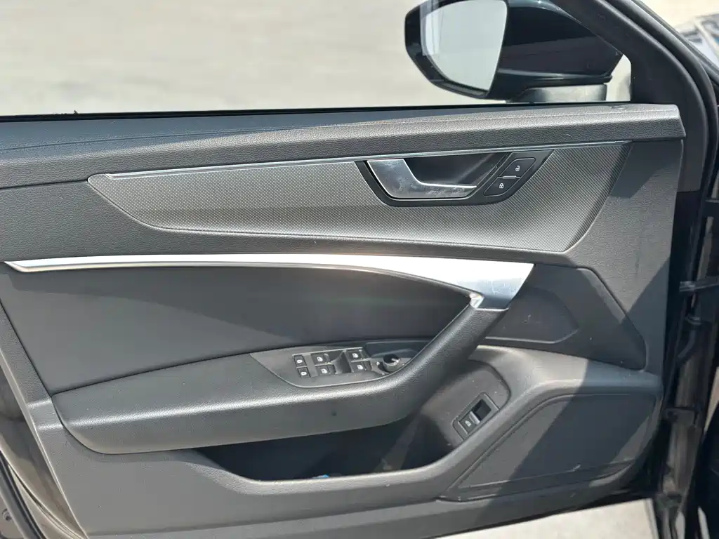 Audi A6L — миниатюра 5