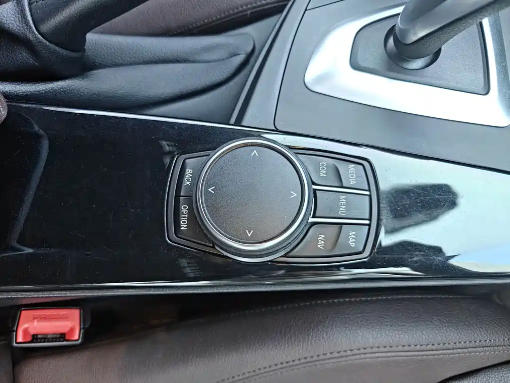 BMW 3 Series — миниатюра 7