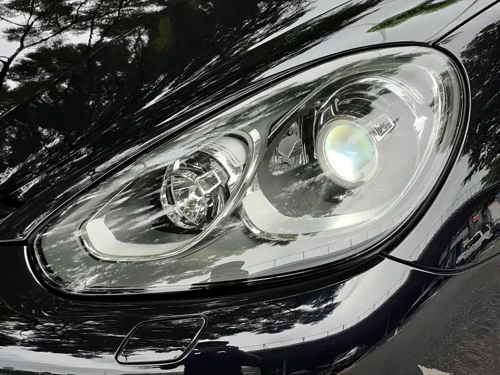Porsche Cayenne Hybrid — миниатюра 19