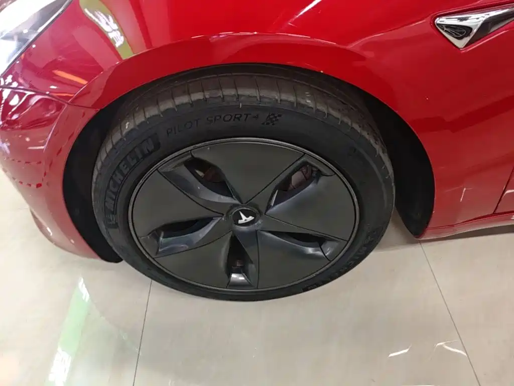 Tesla Model 3 — миниатюра 23