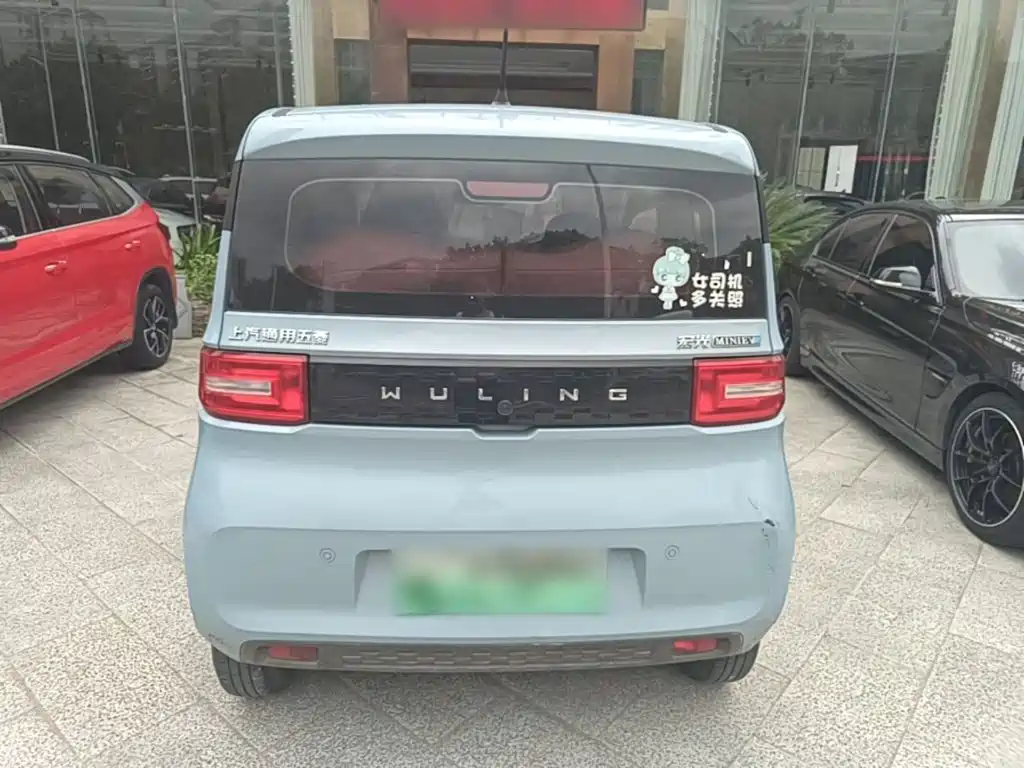 Wuling MINIEV — миниатюра 6