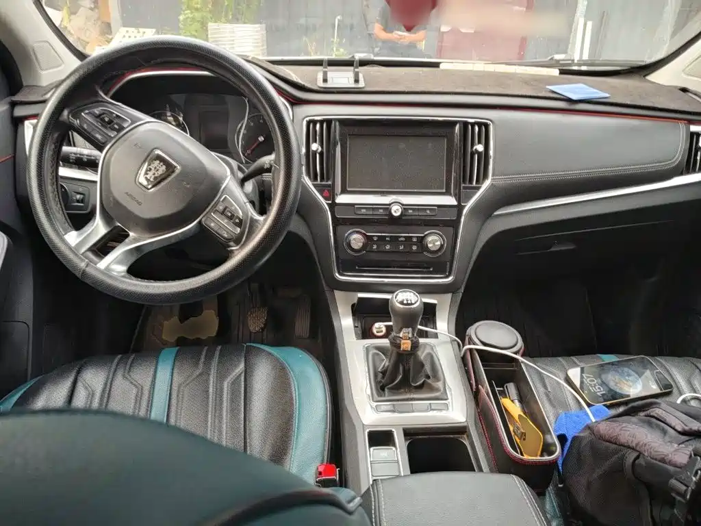 Roewe RX5 — миниатюра 10