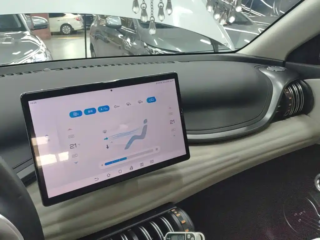 BYD Yuan Plus — миниатюра 10