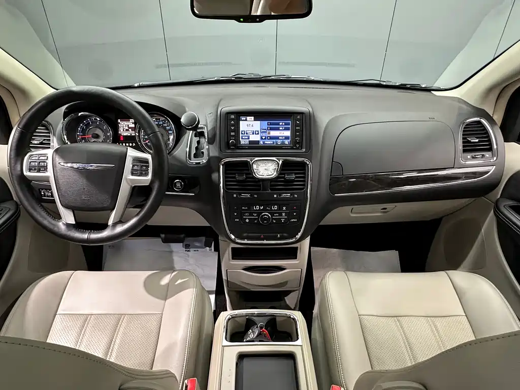 Chrysler Grand Voyager (Import) — миниатюра 23