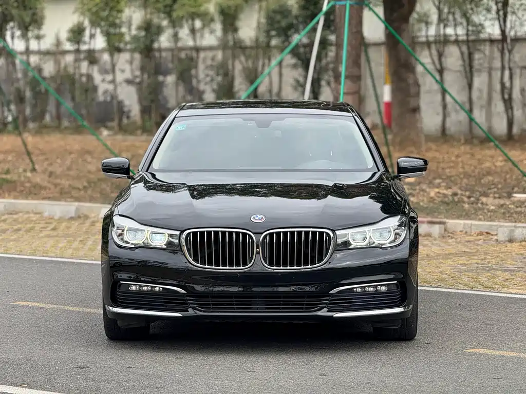 BMW 7 SERIES