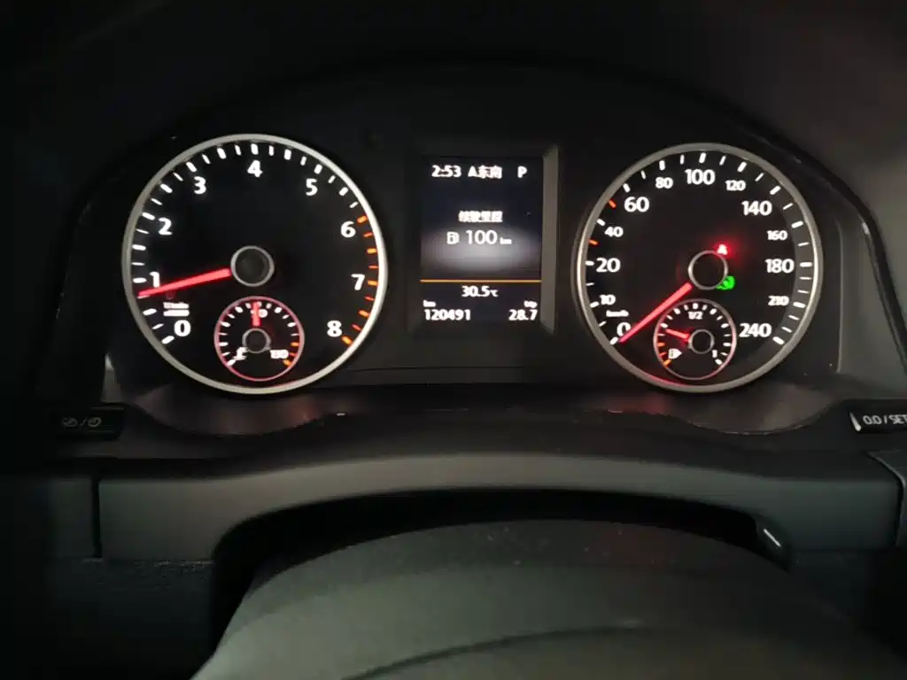 Volkswagen Tiguan — миниатюра 12
