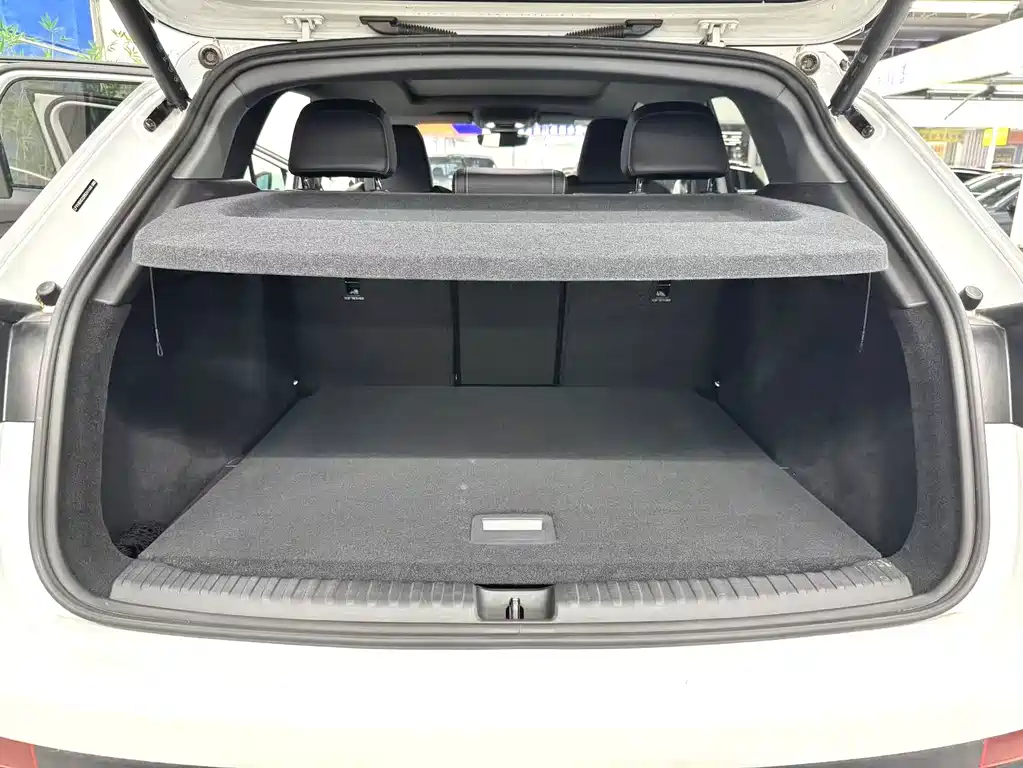 Audi Q4 e-tron — миниатюра 15