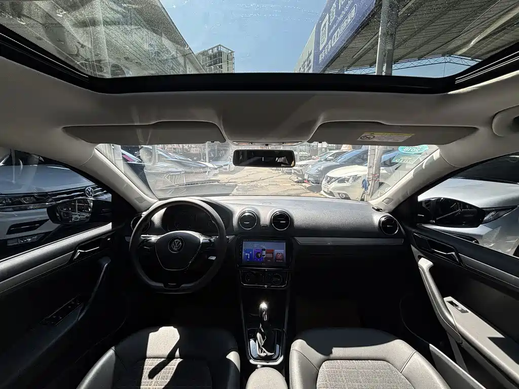 Volkswagen Jetta — миниатюра 8