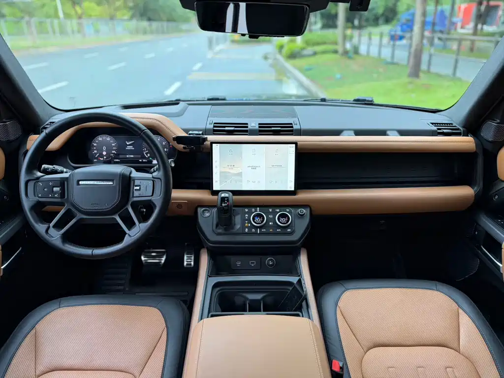 Land Rover Defender — миниатюра 5