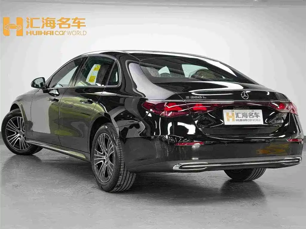 Mercedes-Benz E-Class — миниатюра 4