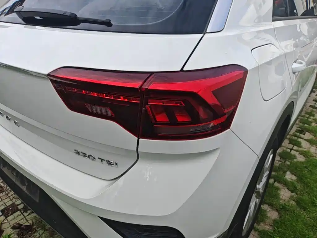 Volkswagen T-Roc — миниатюра 8